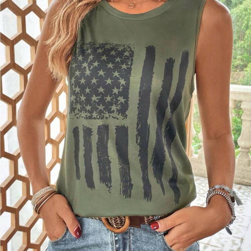 Stylish Olive Sleeveless Tee with Flag Design